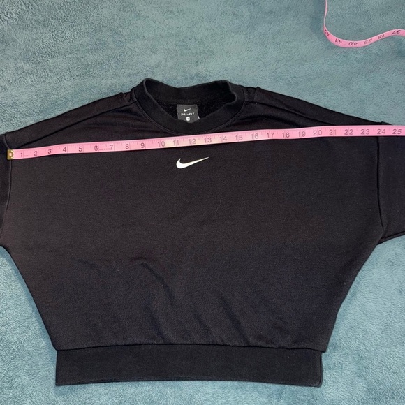 Nike Women's Black Crewneck Sweater Size Small - Picture 7 of 7